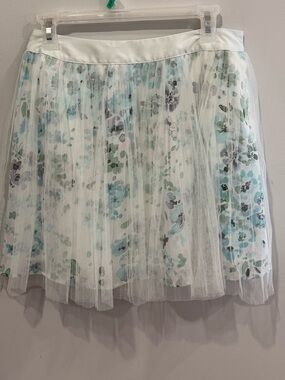 LC Lauren Conrad M Pleated Floral Tulle Mini Skirt in White and Aqua 169